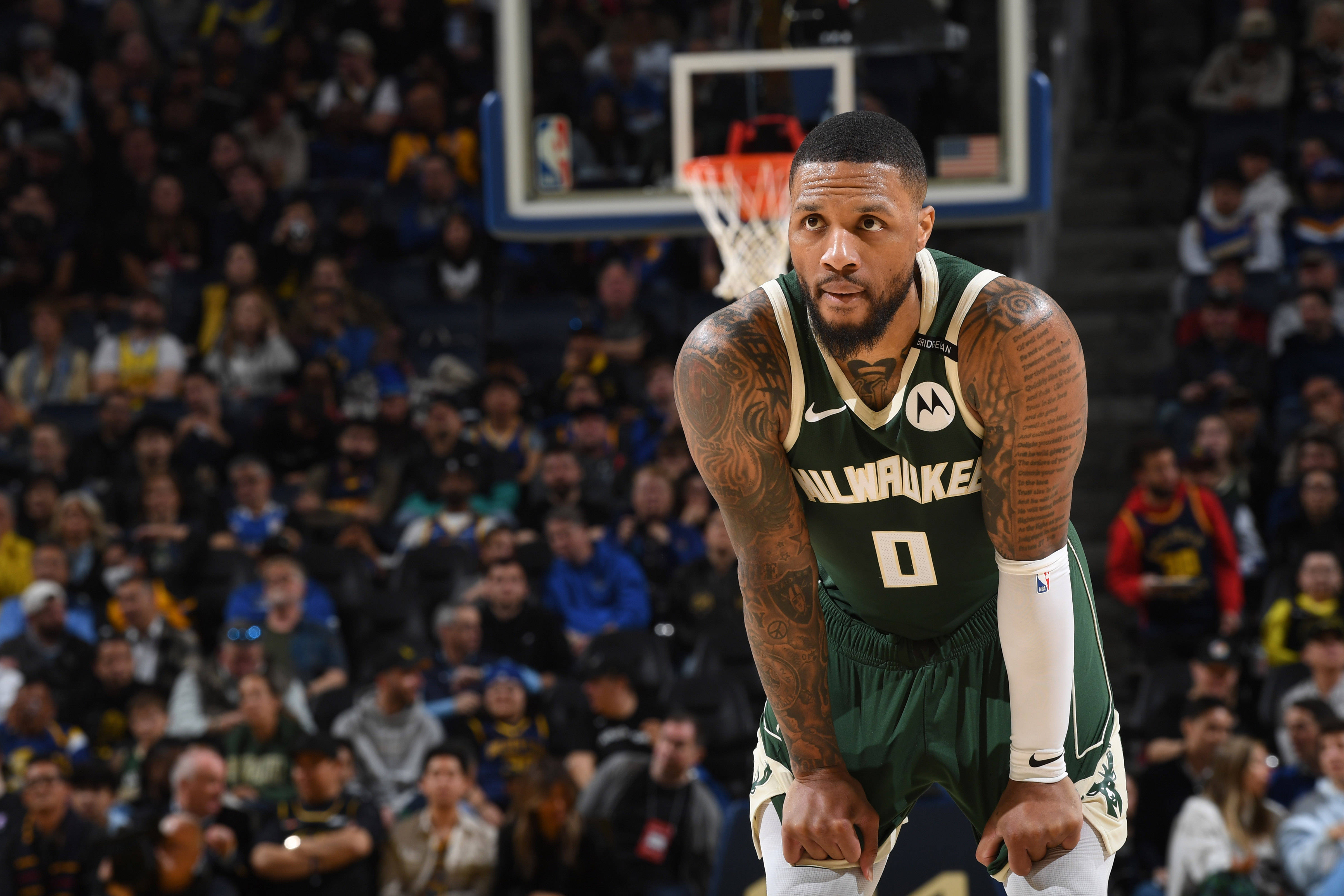 密尔沃基雄鹿训练开放日,转会期防线松动引欢呼,葡超在即,更衣室氛围转暖(收购帕尔马最新消息)-天博体育入口