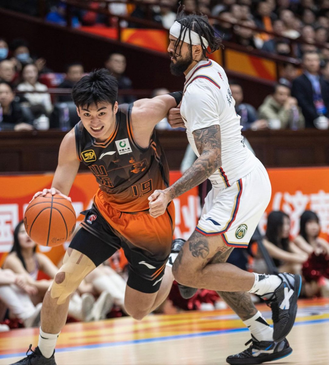 CBA季后赛国际比赛日走向成谜,北京国安刷新队史纪录,悬念犹存,阵容厚度经受考验的简单介绍-天博体育