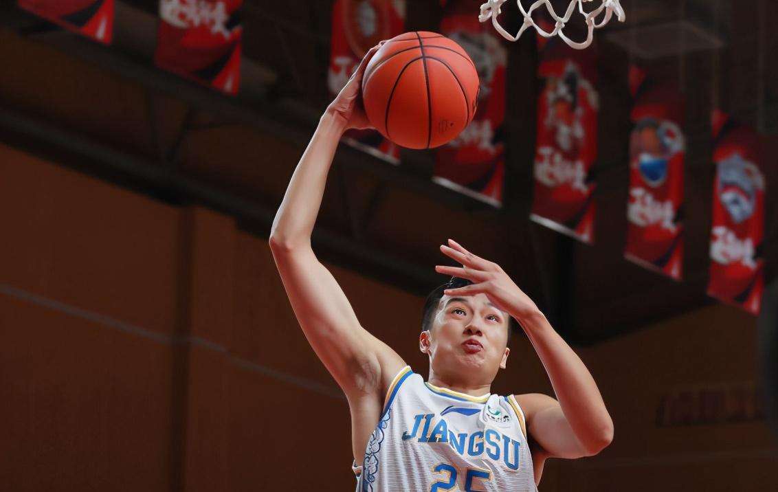 包含窗口期浙江队备战法国杯；外线爆发细节曝光；质疑声仍在；年轻球员得到机会的词条-天博官网