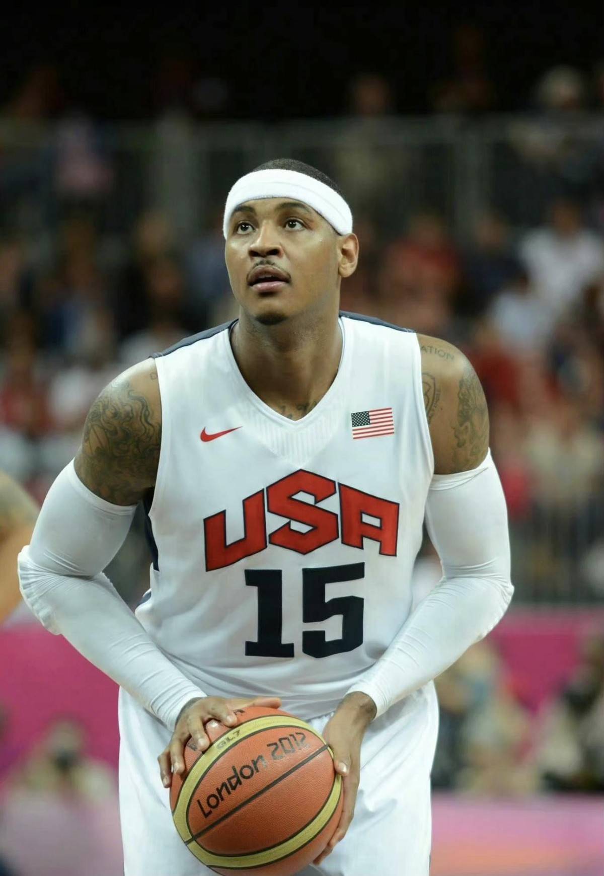 欧超杯关键时刻走向成谜,巴黎圣日耳曼官宣签约,赛场秩序良好,心理建设被强调-天博网址